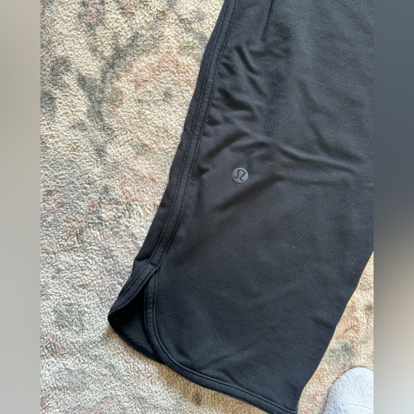 Lululemon pants - Picture 3 of 4